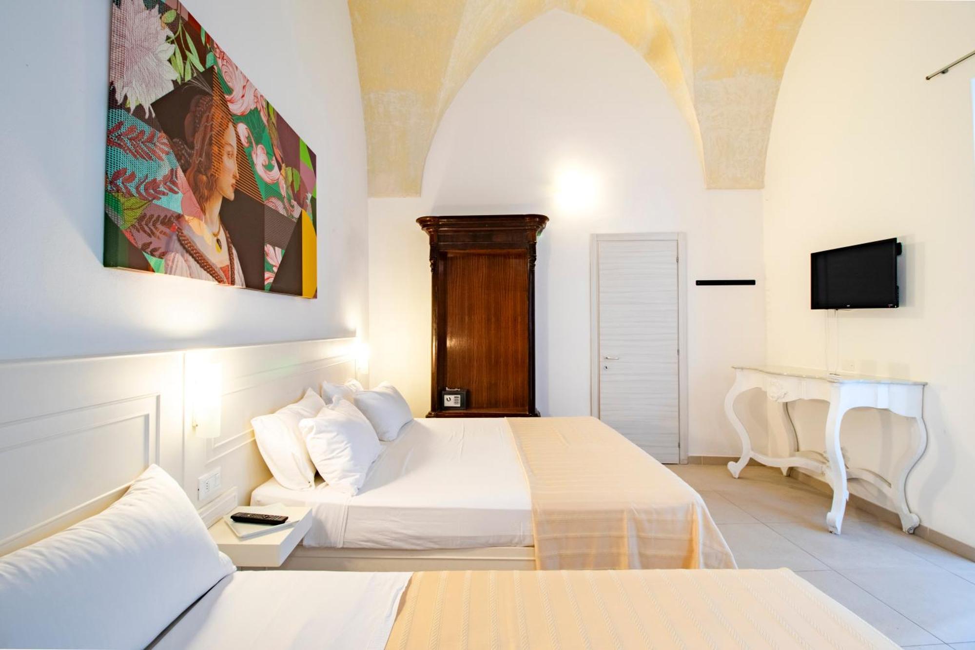 Palazzo Cavour Bed and Breakfast Lecce Buitenkant foto