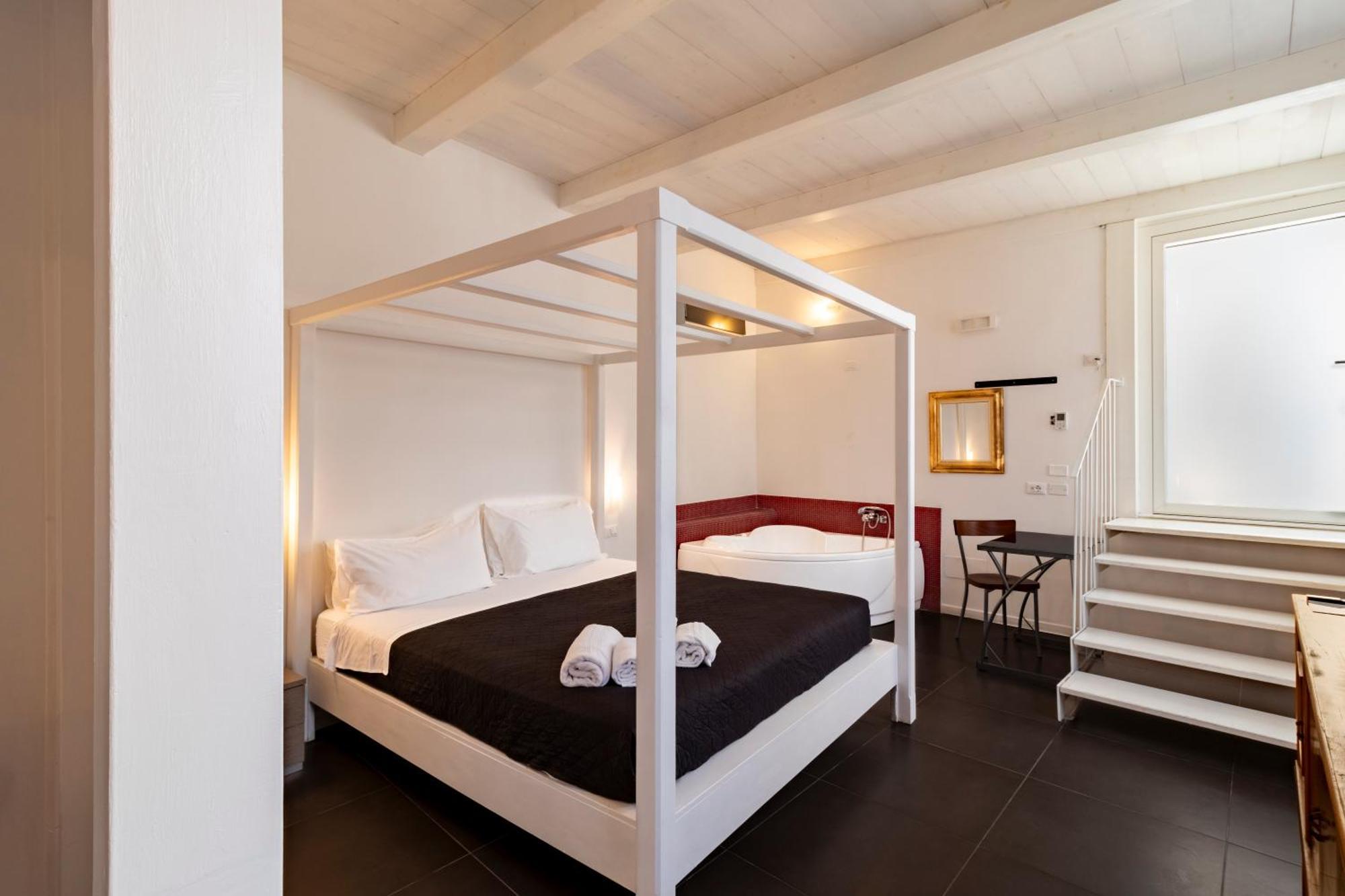 Palazzo Cavour Bed and Breakfast Lecce Buitenkant foto