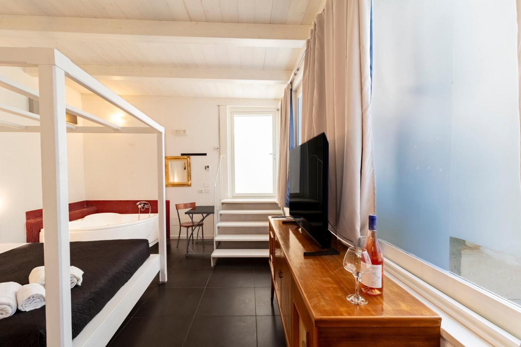Palazzo Cavour Bed and Breakfast Lecce Buitenkant foto