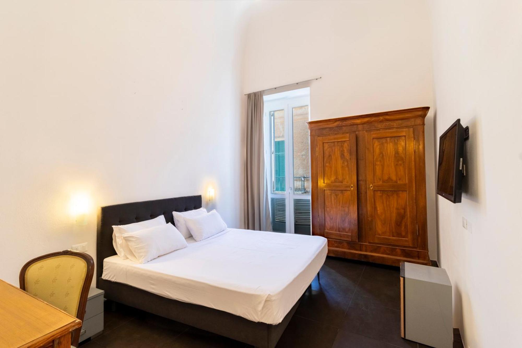 Palazzo Cavour Bed and Breakfast Lecce Buitenkant foto
