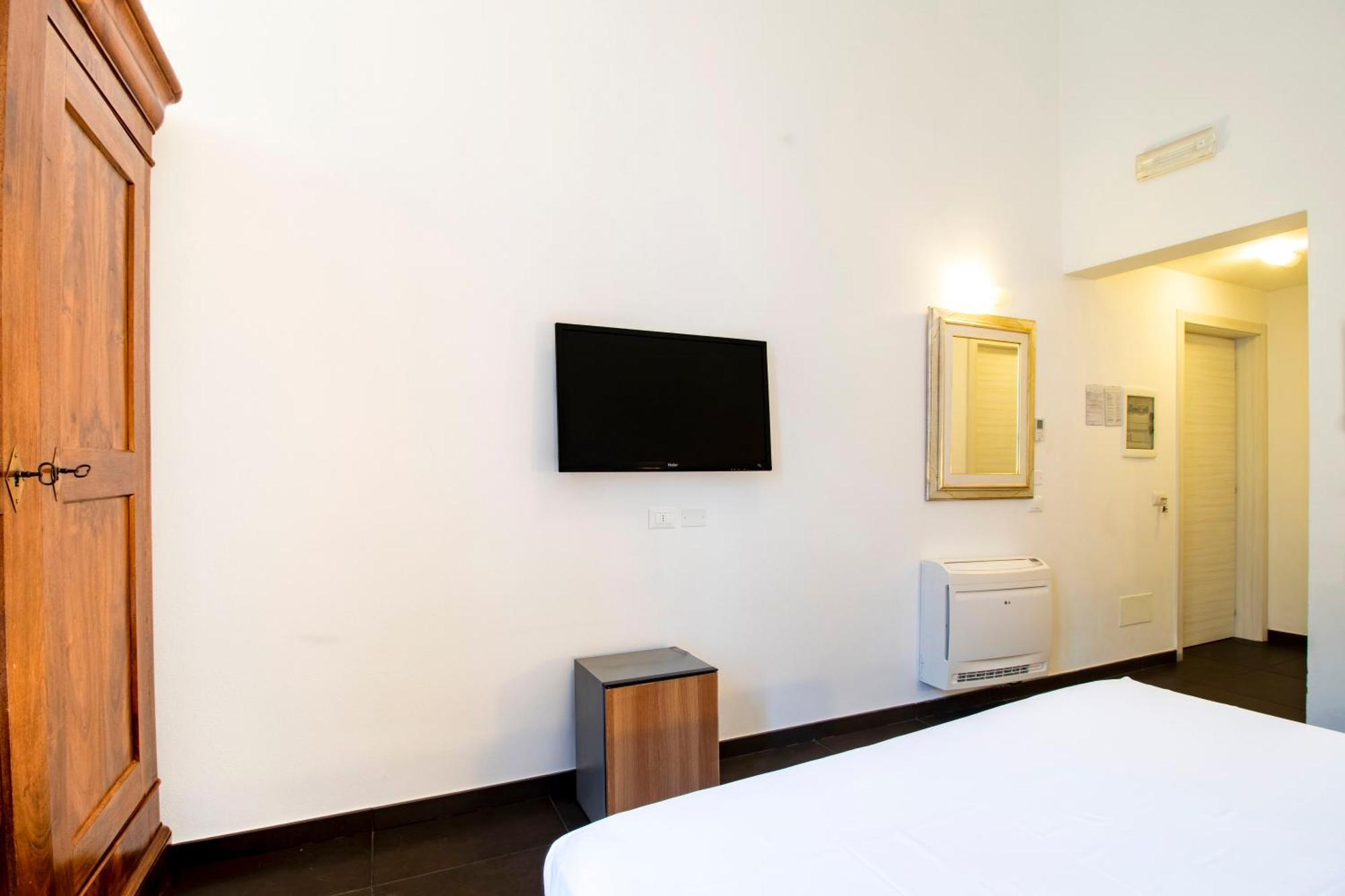 Palazzo Cavour Bed and Breakfast Lecce Buitenkant foto