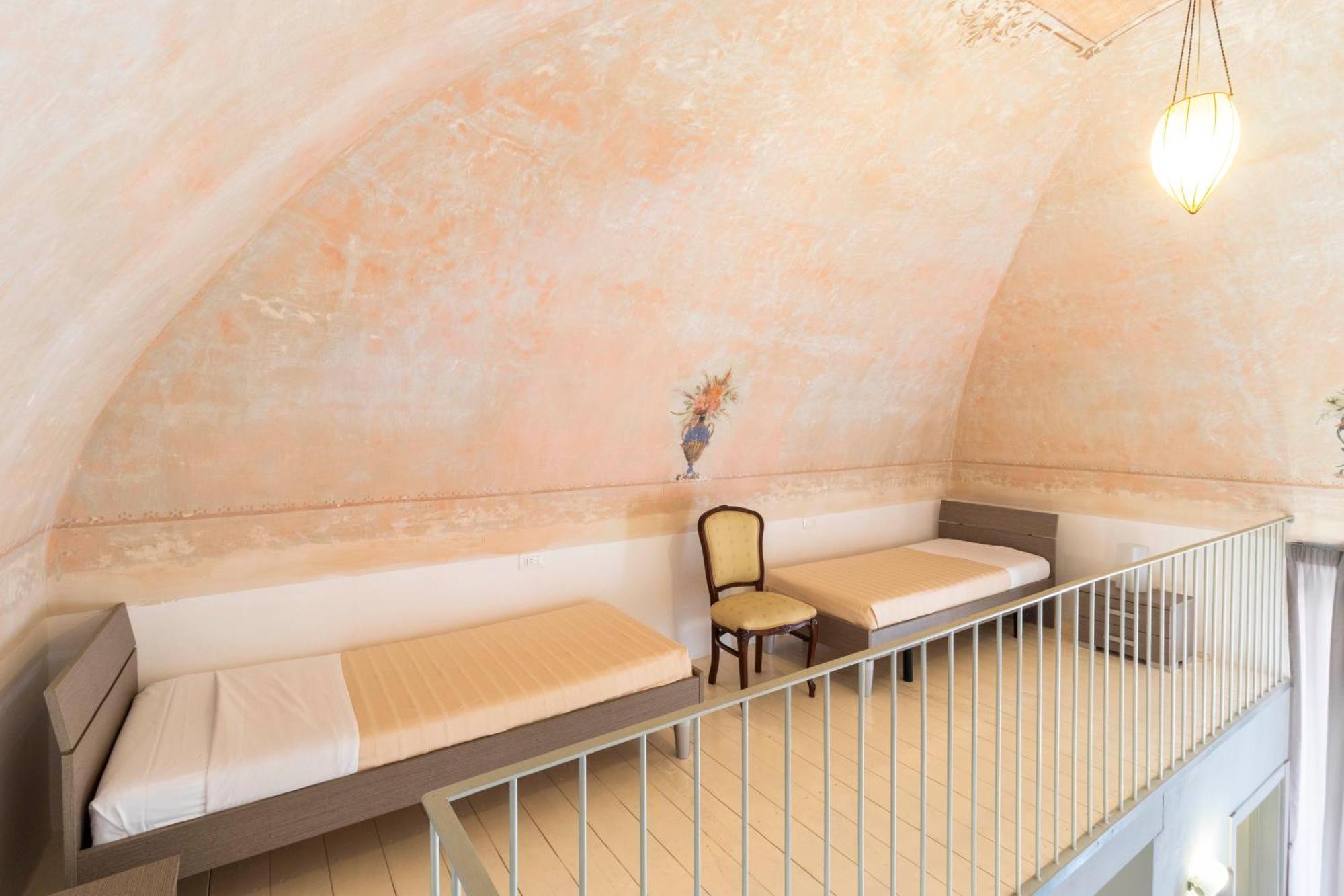 Palazzo Cavour Bed and Breakfast Lecce Buitenkant foto